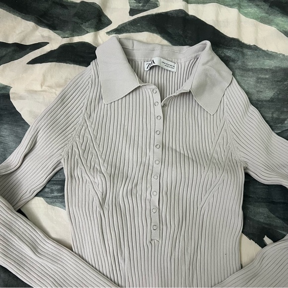 ZARA Grey Ribbed Button Down Long-Sleeve Collared Shirt Sweater Top Slim Shirt M - Picture 4 of 16